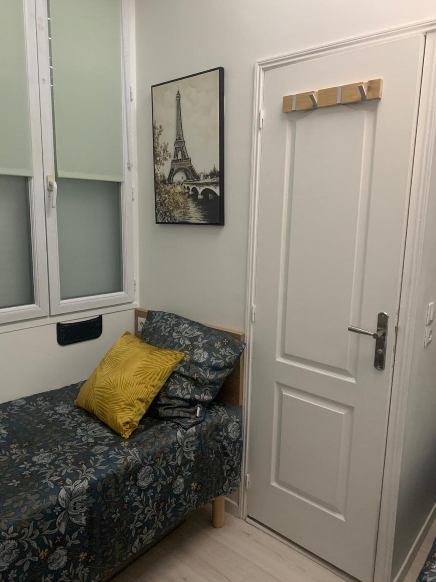 Golden Apartment *